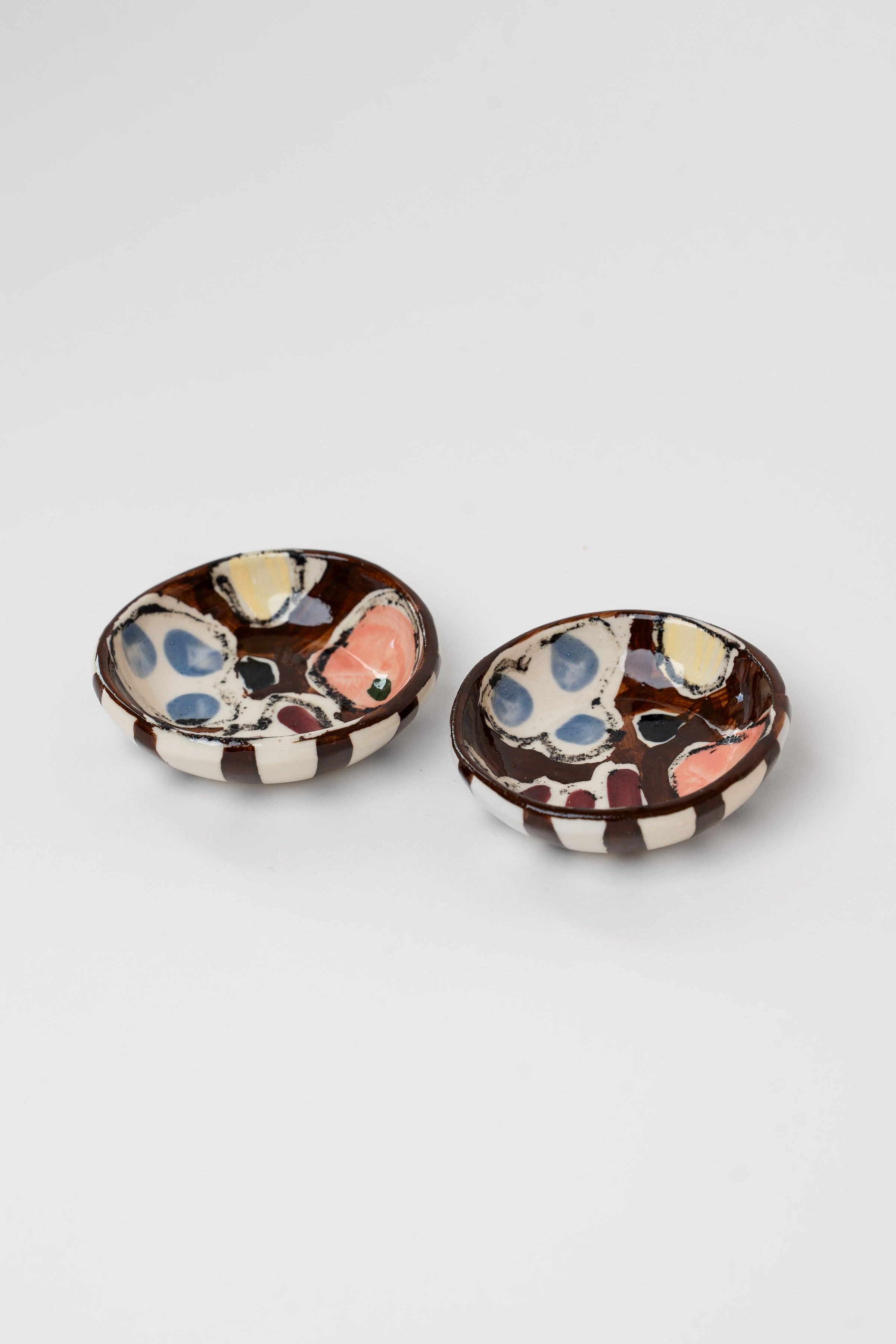 Set of 2 porcelain dipping dishes / teabag rest - fruit & stripes